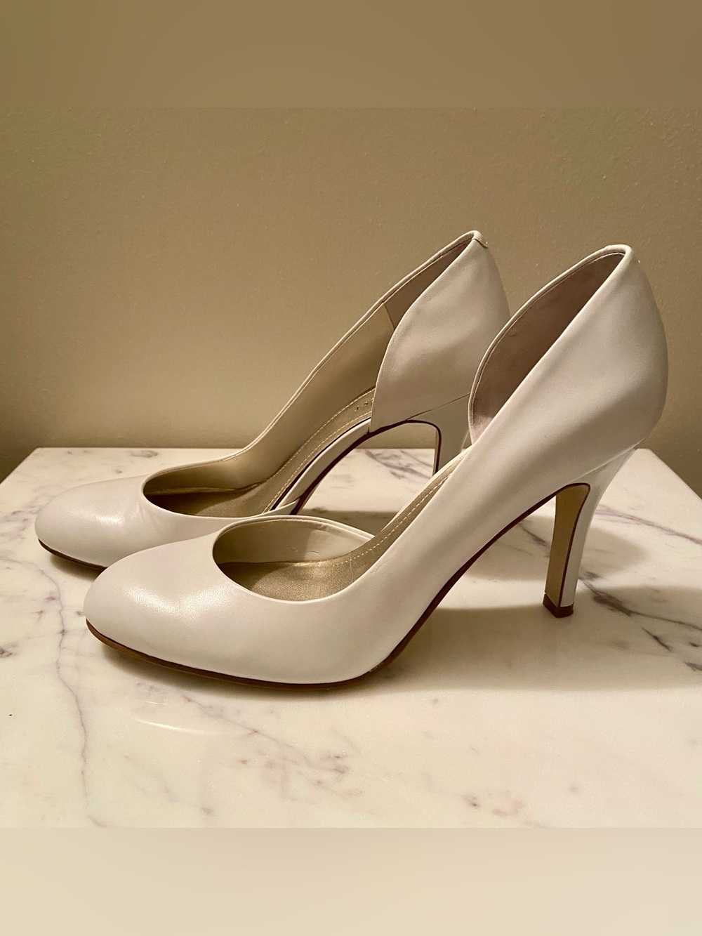 ✨Nine West Genuine Leather Round Toe Heels